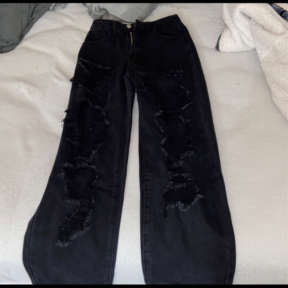 Ripped black jeans - Picture 1 of 3